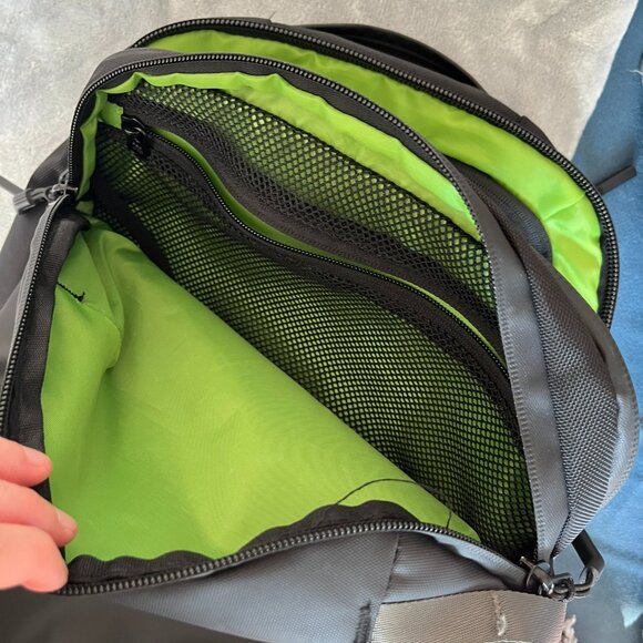 Cor Surf 28L travel backpack - Picture 4 of 6